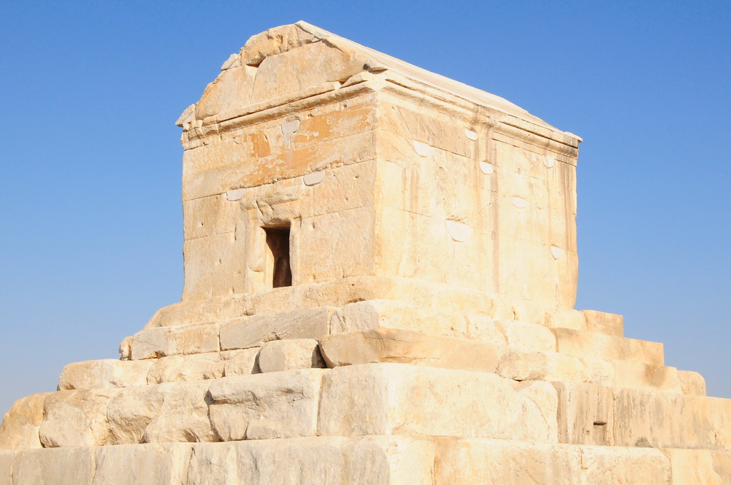 Cyrus' Tomb, Pasargad